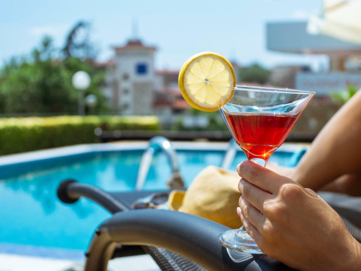 Milennia Family Hotel サニービーチ エクステリア 写真